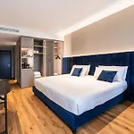 Hills Szálloda 4*
