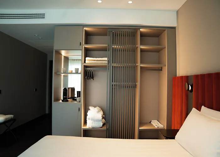 Отель Hills Комо