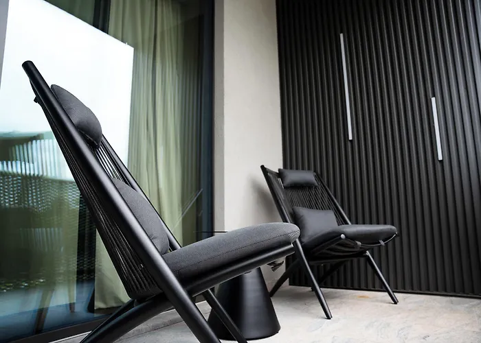 Hills Отель Комо